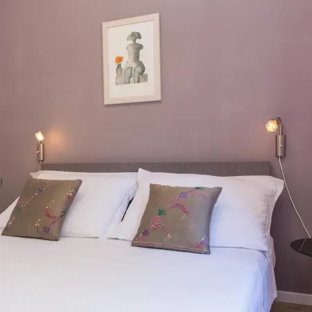Daire Two Bedroom Romeo With Hot Tub And Sea View