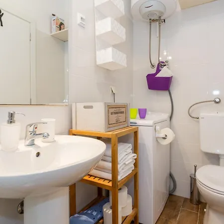 Daire Two Bedroom Romeo With Hot Tub And Sea View